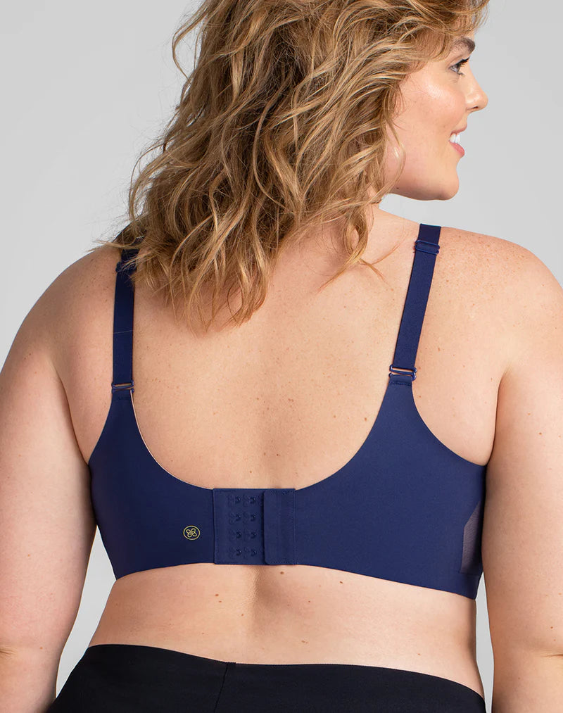 Selura Seamless Deep V Push-Up Wireless Bra
